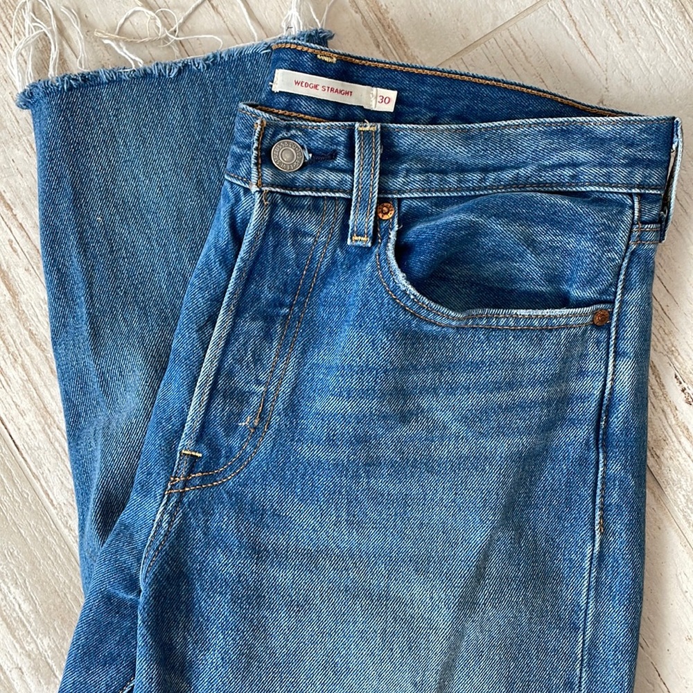 Levi’s wedgie straight jeans